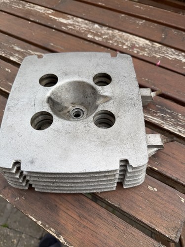 Etz 250 cylinder head - cylinder,