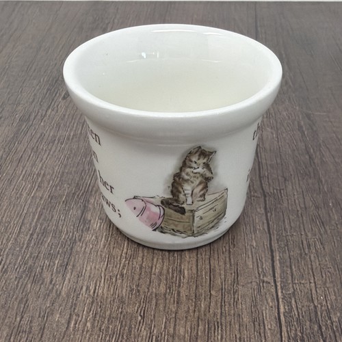Wedgwood egg cup beatrix - egg,
