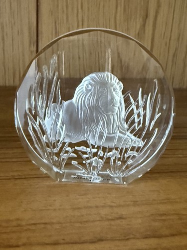 Wildlife crystals the - -,