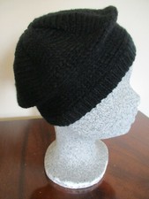 Black knitted beret/hat - new