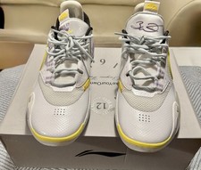 Professional Basketball Shoes Used only for 1 time