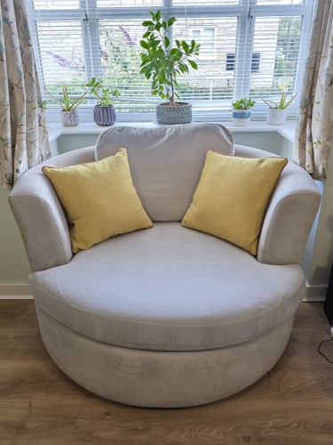 Seater swivel cuddle love - 2,