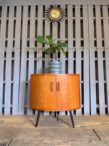 Plan teak corner cabinet - g,