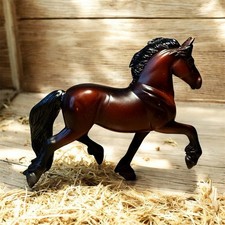 Breyer Stablemates Bay Carriage Horse | 1:32 Model Horses | #5412