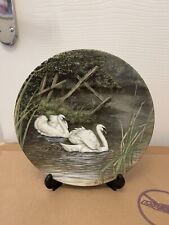 PLATE BY ROYAL WORCESTER QUIET WATERS COLLECTION  21 cm BY  Graham Bradshaw