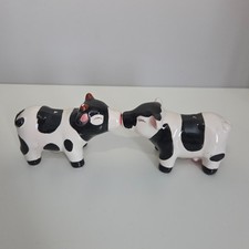 Vintage Ceramic Kissing Cows