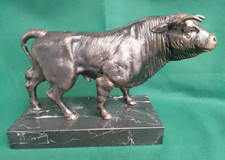 Large Bull Sculpture on Black Marble Base Cast Iron Bull Spanish Statues 4.4kg W