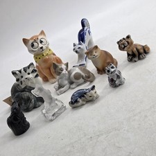 Collection of cat Figurines