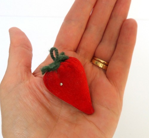 Old velvet strawberry emery - strawberry,