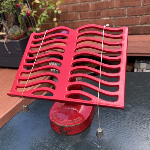 Large vintage red victor - large,