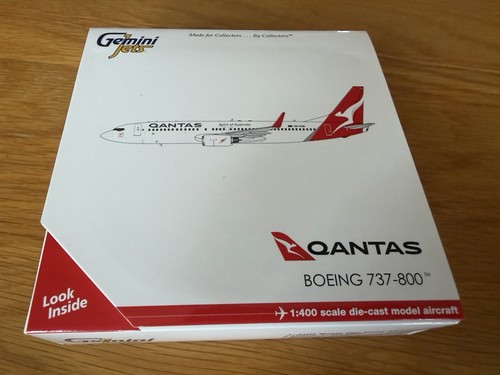 Qantas boeing 737 800 diecast - boeing,