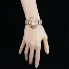 VINTAGE VICTORIAN REVIVAL