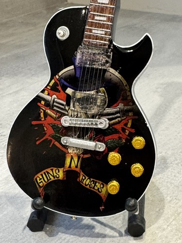Guns roses miniature - roses,