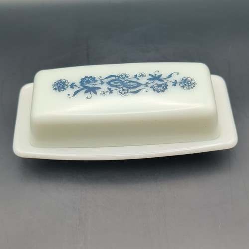 Pyrex white blue - pyrex, onion