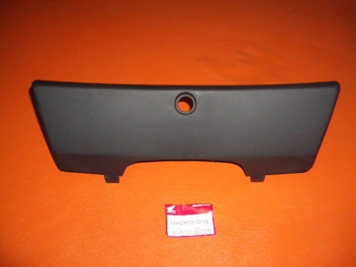 Cover storage compartment - compartment, _