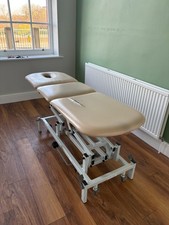 hydraulic treatment couch