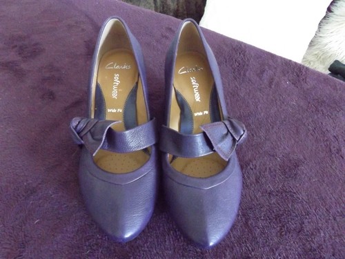 Clarks softwear purple leather