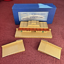 Vintage Hornby Dublo Metal Art