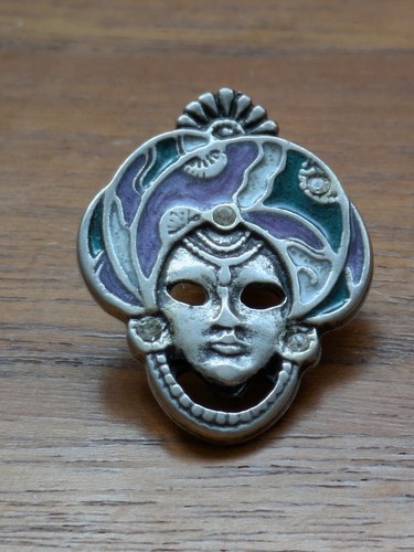 Vintage silver tone venetian - tone,