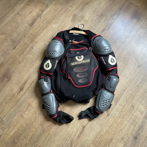 Sixsixone pressure suit - sixsixone,