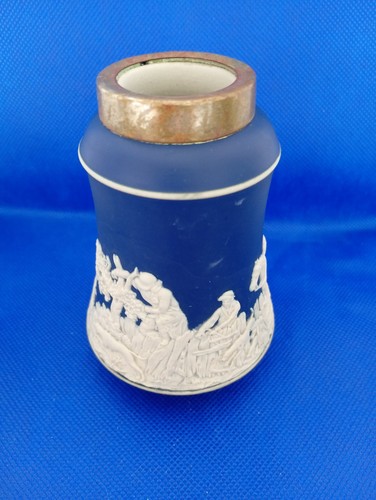 Adams tunstall blue jasperware - tunstall,