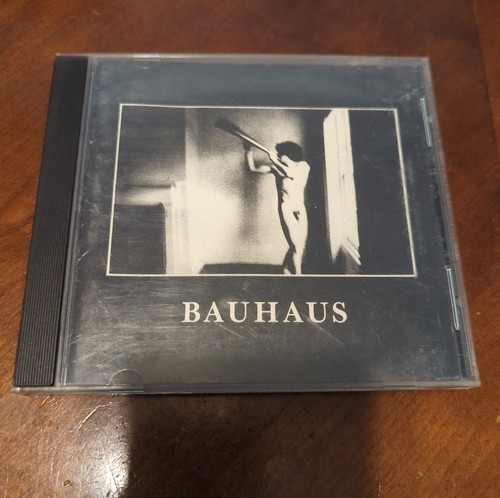 Bauhaus flat field - in,