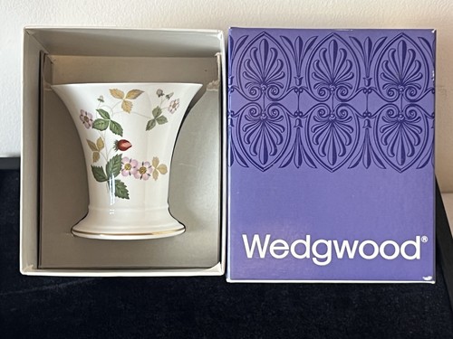 Wedgwood boxed vase - wedgwood, wild
