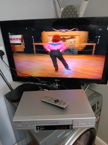 Panasonic hv61eb vhs vcr - panasonic,