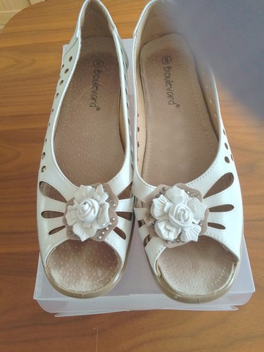 Ladies white summer shoes size - white,