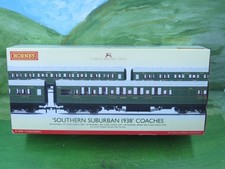 Hornby R4378 Southern Suburban