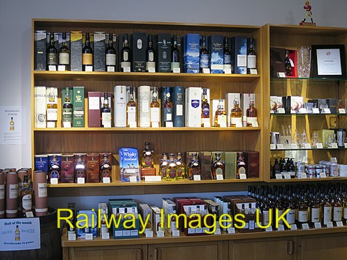 Cardhu distillery shop c2018 - shop,