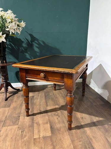 Victorian mahogany table with - mahogany,