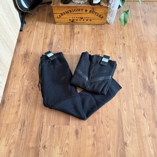 Mens size full black nike - s/m,