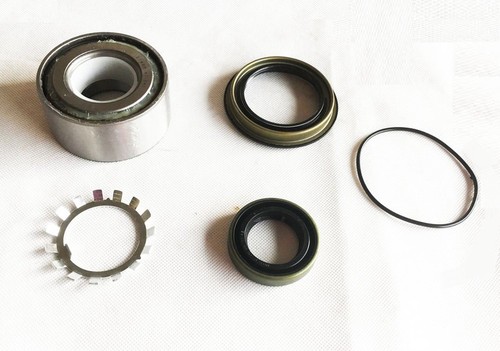 Rear wheel bearing oil - &, seal