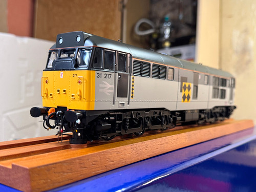 Heljan gauge class 31217 - 31,