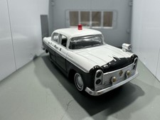 Tomica Limited Vintage Nissan