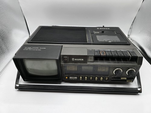 Silver radio cassette - -,