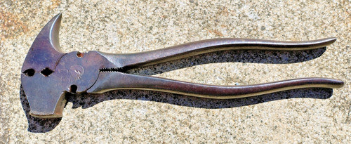 Vintage fencing pliers - vintage, 10”