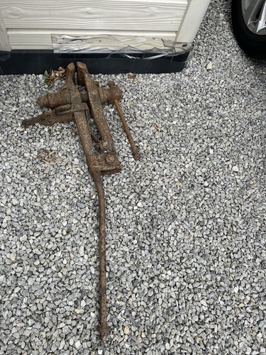 Blacksmiths leg vice - blacksmiths,
