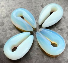 PAIR Opalite Keyhole Hanger