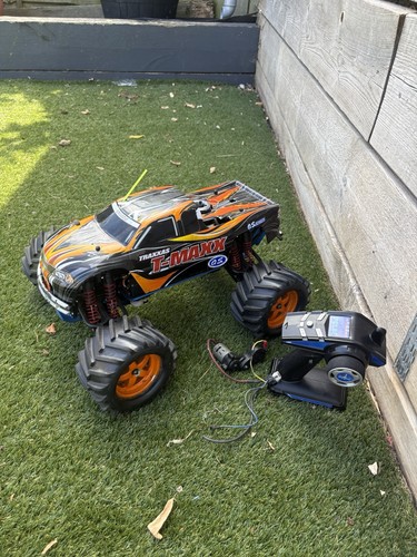 Traxxas tmaxx nitro - traxxas,