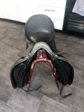 HORSE SADDLE. SIZE 17 SADDLE