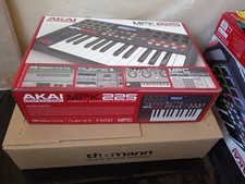 AKAI MPK 225 (Unused Item)