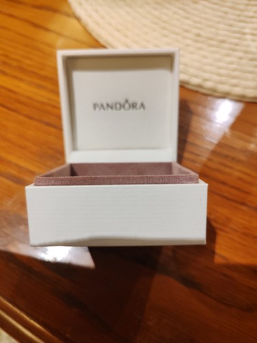 Pandora gift box - gift, empty