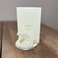 Lenox Treasures Porcelain Swan
