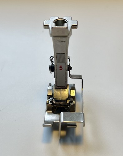 Genuine bernina foot - genuine, no.5
