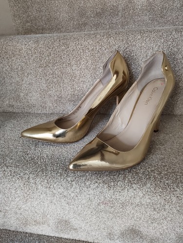 Gold court shoes - court, women's