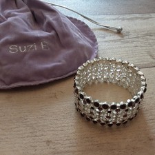 Suzi B Statement Bracelet Silver Tone Elasticated Glass NEW IN BAG #151