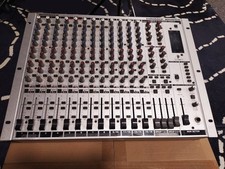 Behringer EURORACK MX2642A in