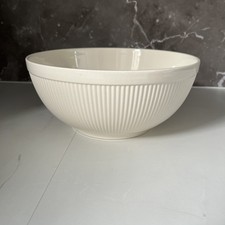Wedgewood  Cream Windsor  Ribbed   Fruit/ Salad Bowl / Serving Bowl 23cm
